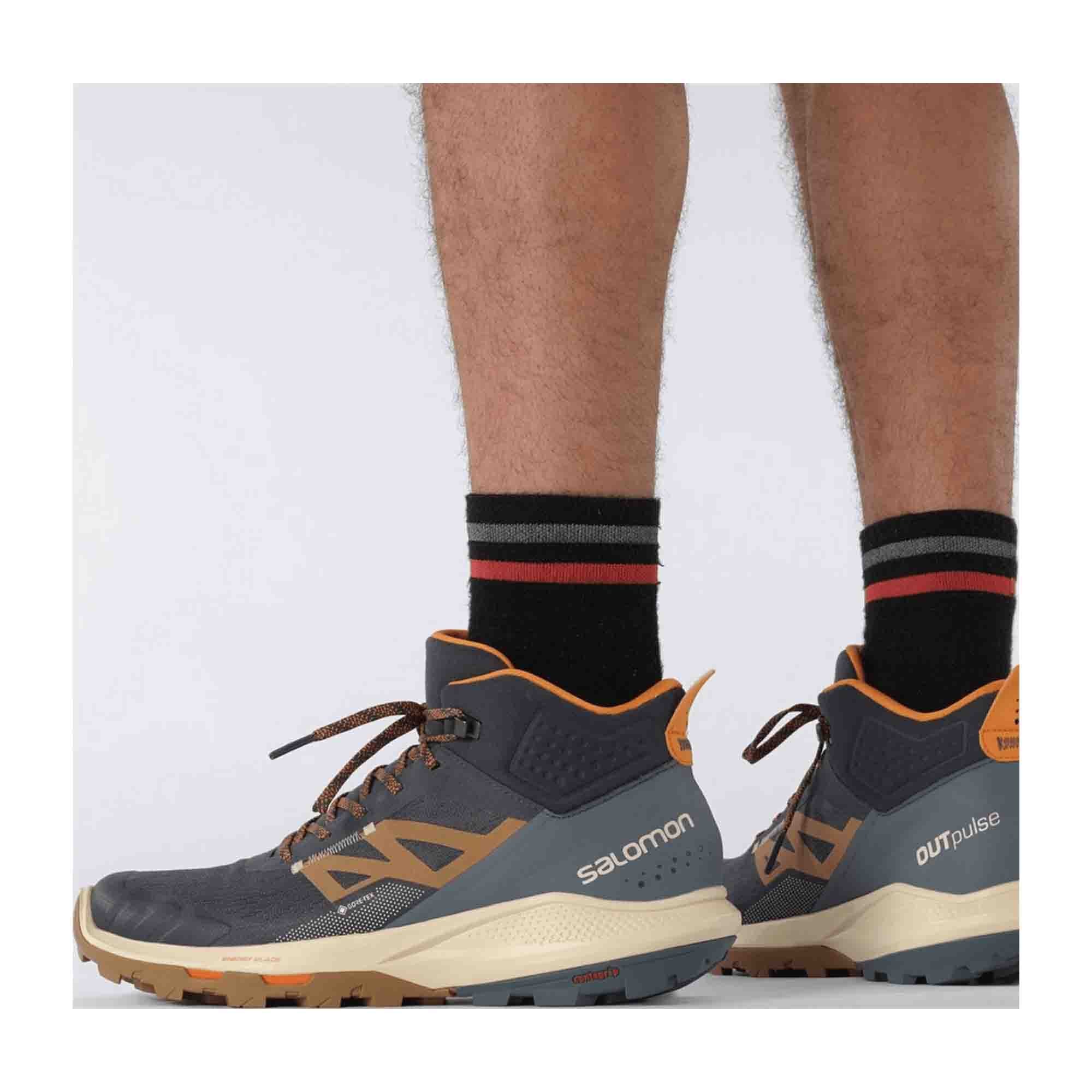 Salomon shoes OUTpulse Mid GTX for men, gray