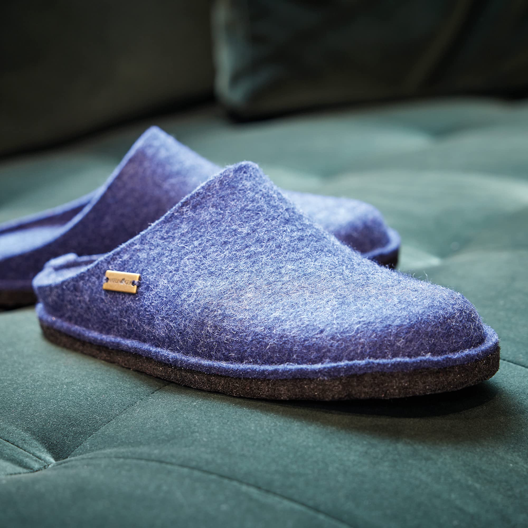 HAFLINGER Flair Soft Felt Slippers Made of Wool Felt, Peat - Bartel-Shop