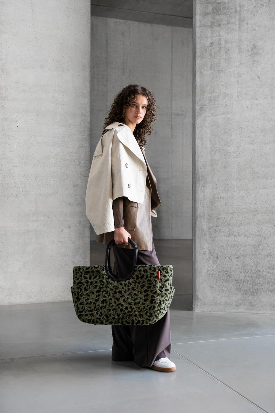 reisenthel loopshopper L Teddy Leo Olive - Reusable Shopping Bag with Pockets, Recycled
